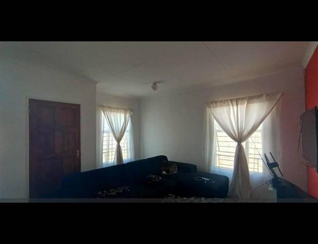 2 BEDROOM HOUSE FOR SALE IN SALFIN